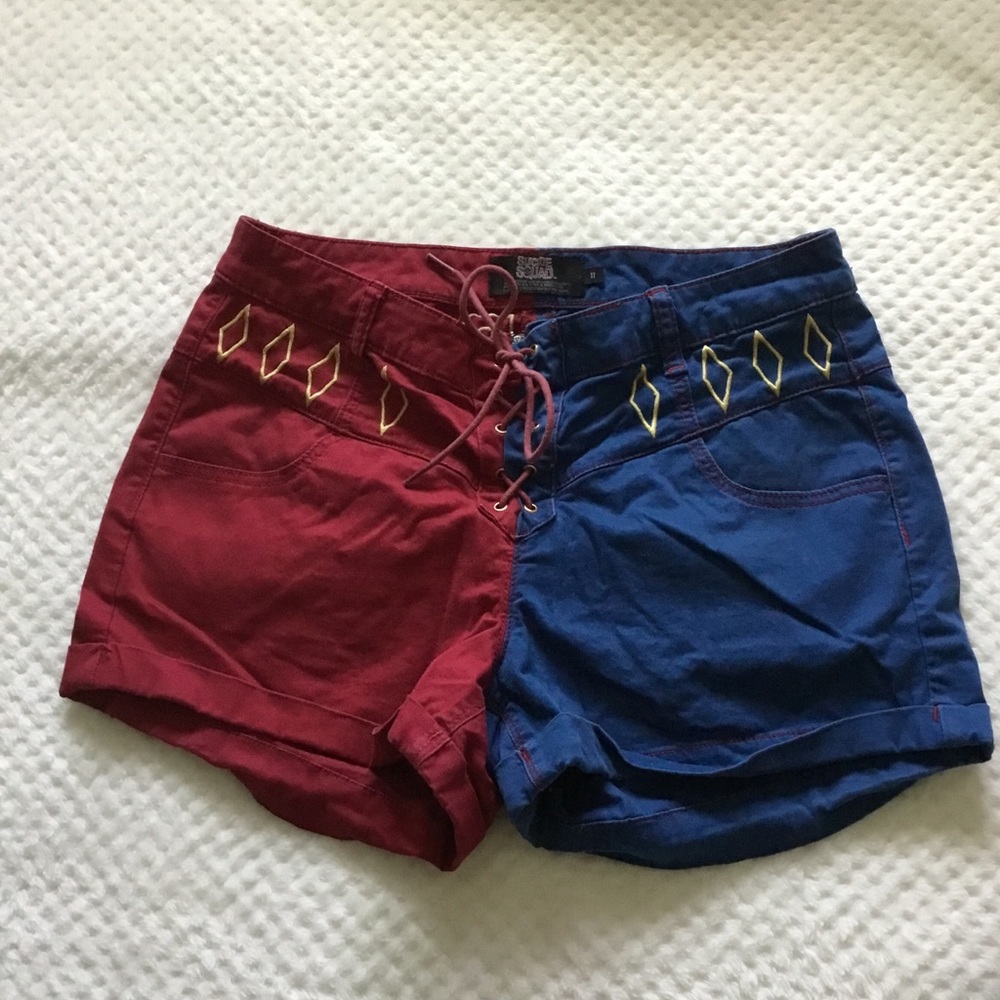 SUICIDE SQUAD PUDDIN’ SHORTS size 11 EUC